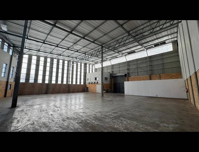 766M² WAREHOUSE TO LET IN LINBRO PARK